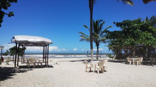 卡纳维埃拉斯 Suites na Beira do mar 3星级 酒店 餐厅