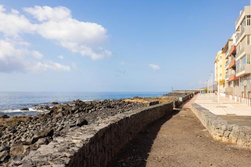 Home2Book Ocean Breeze Apt, Puertito de Güimar - Tap to explore photos