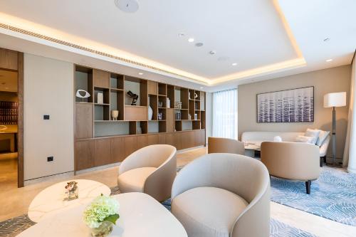 Elegant Apartment Walk to Burj Khalifa & Dubai Mall, Dubai (foto 7)