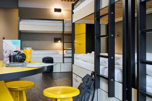 Chambre partagée, mixte, 10 personnes