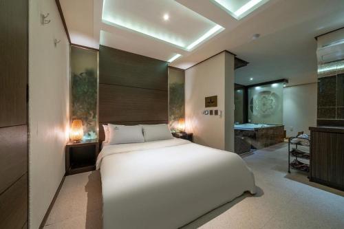 HotelStar Room Type - Premium Double Room