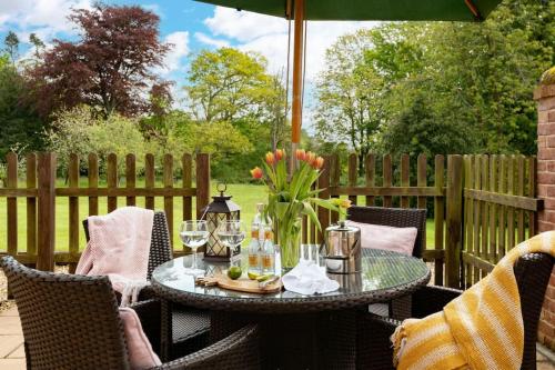 Ground Wing - Norfolk Cottage Agency in Gresham