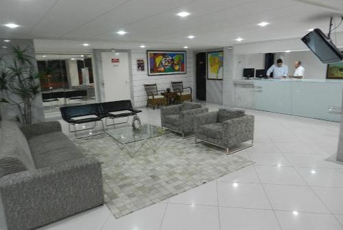 Studio Apartment image 2