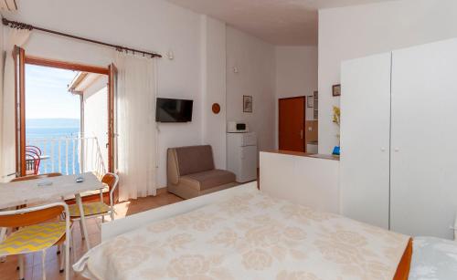 Apartments Niko - 50m from beach - image 4