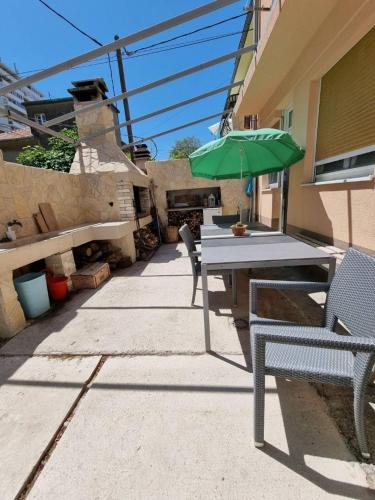 Apartments Edvard-garden terrace - image 9