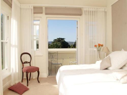 Isola Bella Guest House - image 2