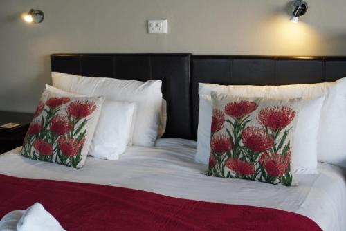 Twin/Double Room image 3