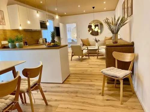 Komfort - Suite zentral, mit Balkon und Waschmaschine in Düsseldorf, Deutschland