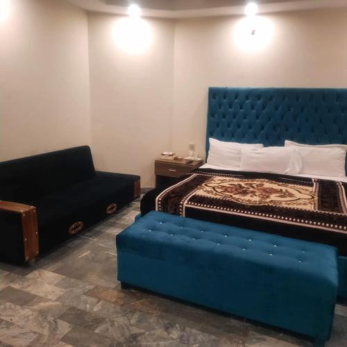 HOTEL DAY IN Empouriem - image 8