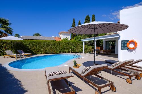Ivy Blue Villa by Nomads - Short Walk to Coral Bay, Peyia (photo 2)
