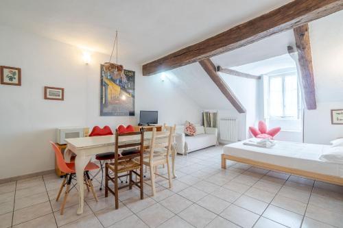 One-Bedroom Apartment room in GuestHost - Palazzo Saluzzo Paesana Beautiful Flat