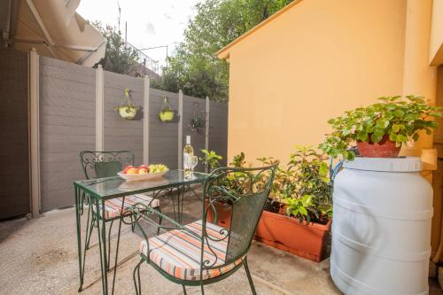 Bethy's Corfu Harbour Apts Bethy's Corfu Harbour Apts