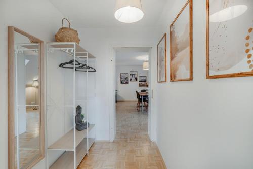 Spacious Quiet Family Suite - 2BR & Free Parking in Altstadt by HERO HOMES Graz - image 3