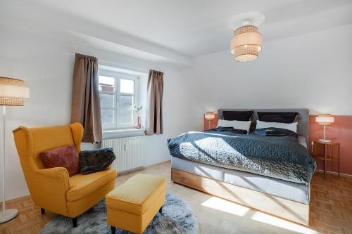 Spacious Quiet Family Suite - 2BR & Free Parking in Altstadt by HERO HOMES Graz
