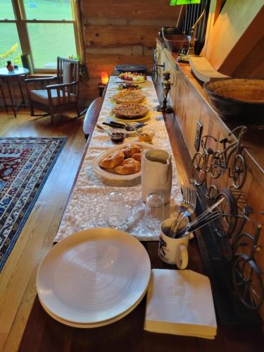 Ēdiens un dzērieni, Firefly Creek Lodge in Honeoja (NY)