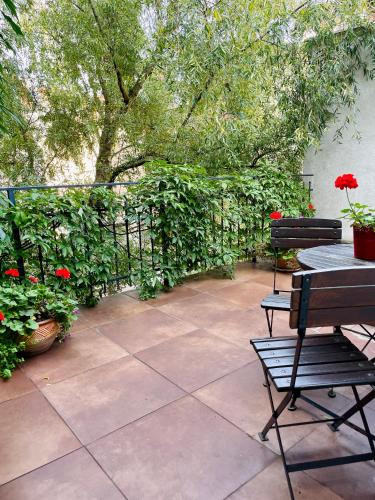 Apartment with Terrace image 4