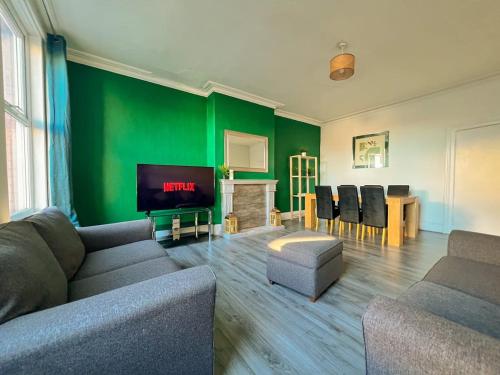 Spacious 4-bedroom Apartment - free public parking, Liverpool (foto 3)