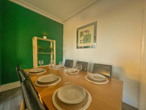 Spacious 4-bedroom Apartment - free public parking, Liverpool (foto 6)