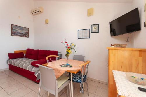 Apartments Niko - 50m from beach - image 13