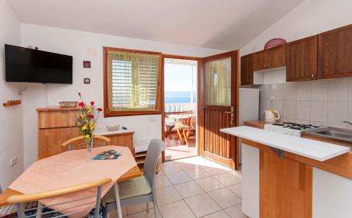 Apartments Niko - 50m from beach - image 3