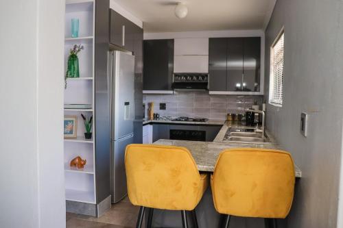 . Centrally Located Luxurious Unit in CBD
