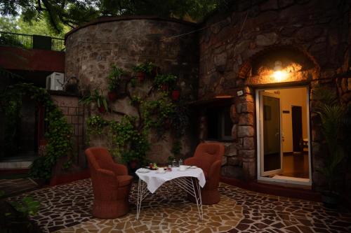 The Mandore - a leafy resort