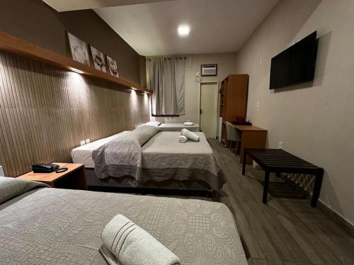 1 double bed, 3 twin beds