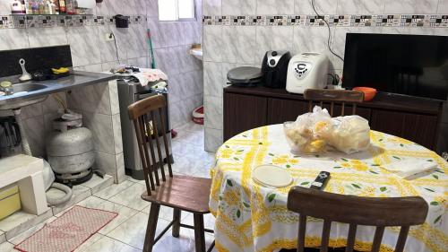 Kitchen, SUITE banheiro privativo & QUARTO banheiro social PERTO DO GERALDAO,UNIVERSO, UFPE,AEROPORTO-AFOGADO in Imbiribeira