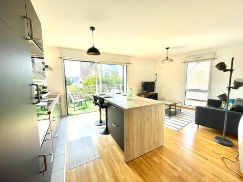 Joli Appartement Avec Balcon Au Pieds Des Commences Et Des Plages - Carantec
