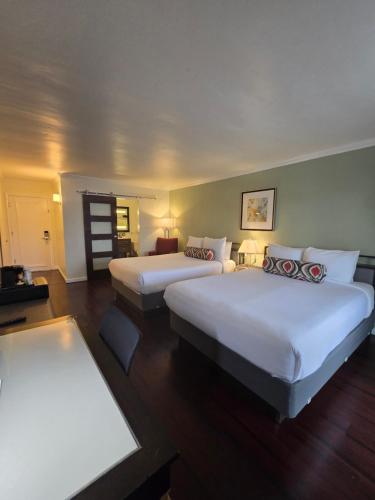 Superior Queen Room with Two Queen Beds and Marina View