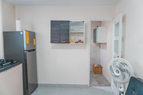 One-Bedroom Apartment image 4