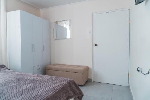 One-Bedroom Apartment image 6