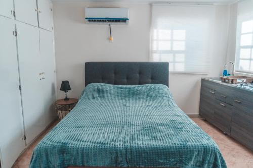 One-Bedroom Apartment image 7