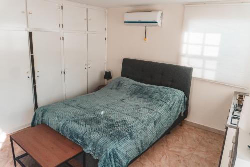 One-Bedroom Apartment image 3