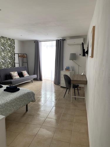 Hostal Casa Michaels in Mora D'Ebre