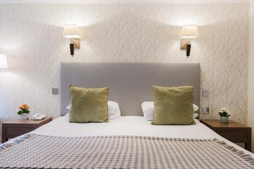 Winchester Royal Hotel - image 14