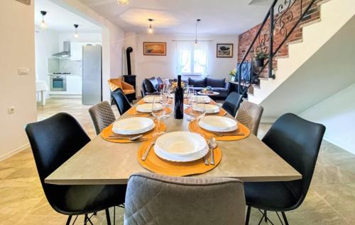 Iekārtas, Villa Vinka in Rašćane