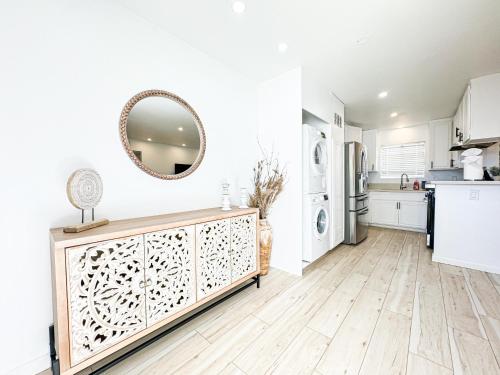 Boho-Chic 1BR-1BA Oasis near Hollywood -BRBEV13, Los Angeles (photo 6)