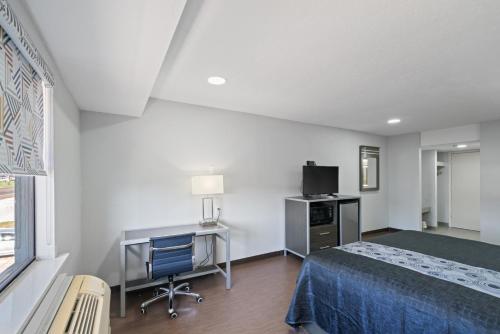 Americas Best Value Inn Brenham - image 14