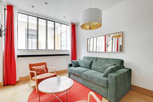Pick A Flat's Apartments in Montmartre - Rue des Cottages, Paris