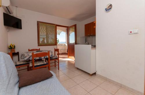Apartments Niko - 50m from beach - image 6