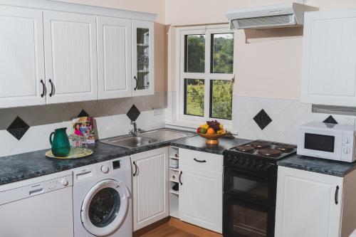 Ballyknocken Milking Parlour Self Catering Apartment in 위클로우