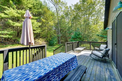 Secluded Kerhonkson Home with Fire Pit, Near Hiking! in Accord, USA