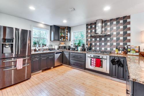 Secluded Kerhonkson Home with Fire Pit, Near Hiking! in Accord, USA