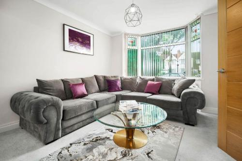Luxury 3 Bedroom House - Parking - Garden - Pool & Tennis Table - Top Rated - 782S gîte à louer Hall Green