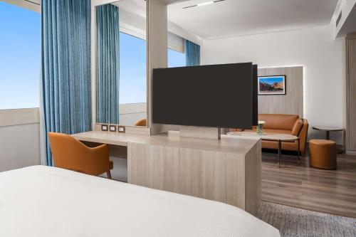 Hilton Alexandria Green Plaza - image 2