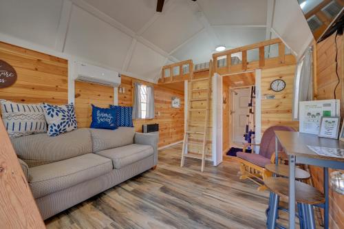 Cabin on Rivers Edge Trail in Steamboat Rock! thumb 2