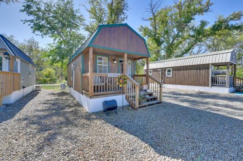 Cabin on Rivers Edge Trail in Steamboat Rock! thumb 3