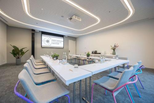 Park Inn by Radisson Amsterdam City West - image 2