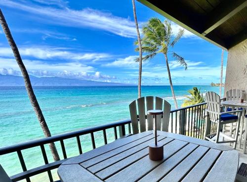 Oceanfront Penthouse with Panoramic Views